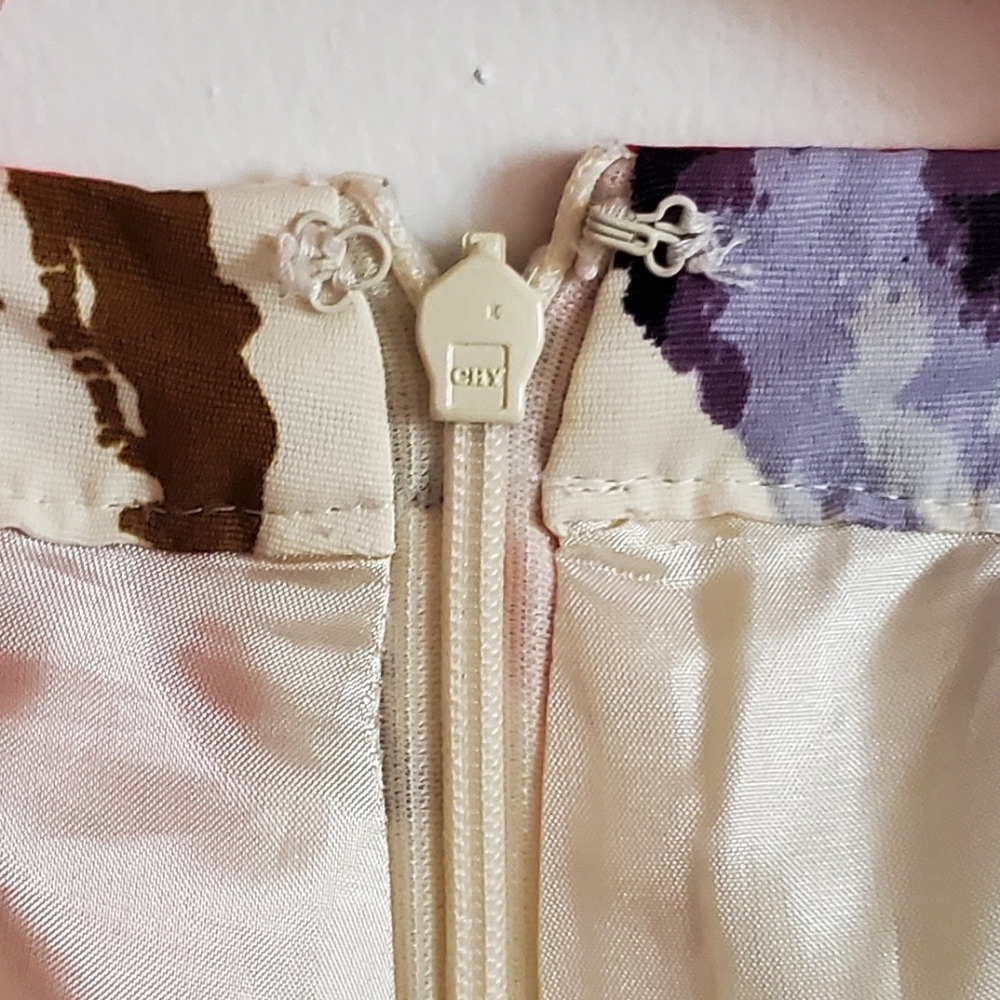 Forever 21 Floral Skirt - Picture 4 of 5